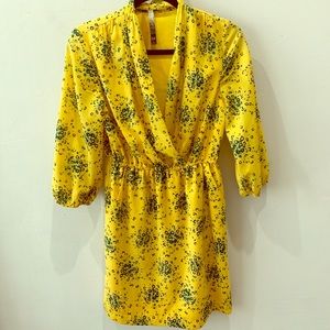 Kensie Yellow Long Sleeve Dress, Great Color!💕